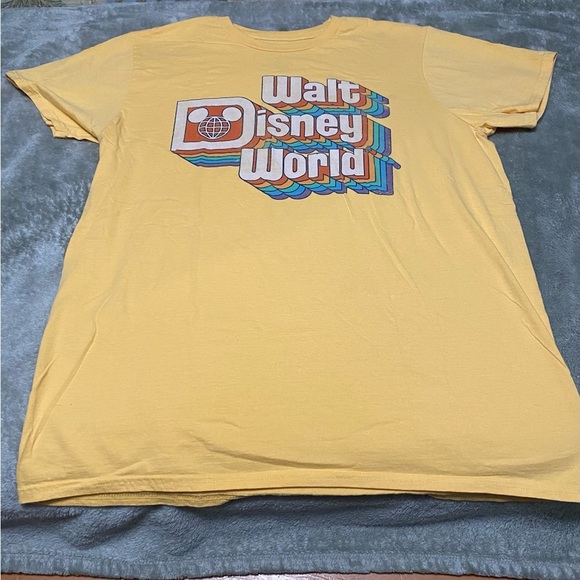 Women's XL Disney Yellow Graphic Tee - Picture 2 of 3